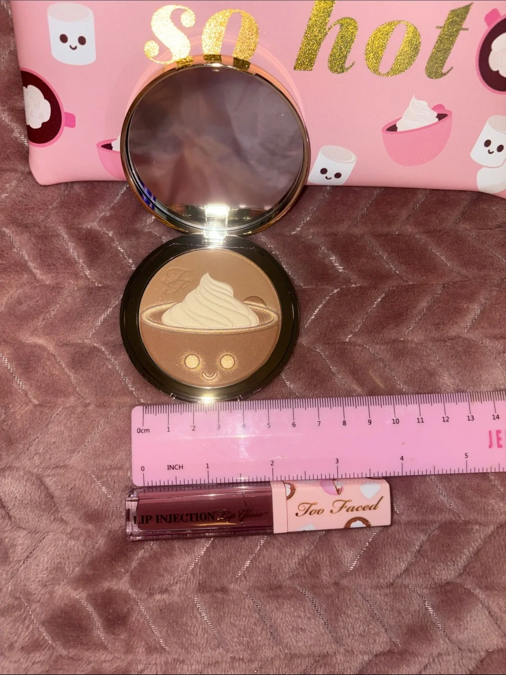 Too Faced You're So Hot ~ Hot Cocoa Bronzer & Lip Injection Gloss & Makeup Bag !